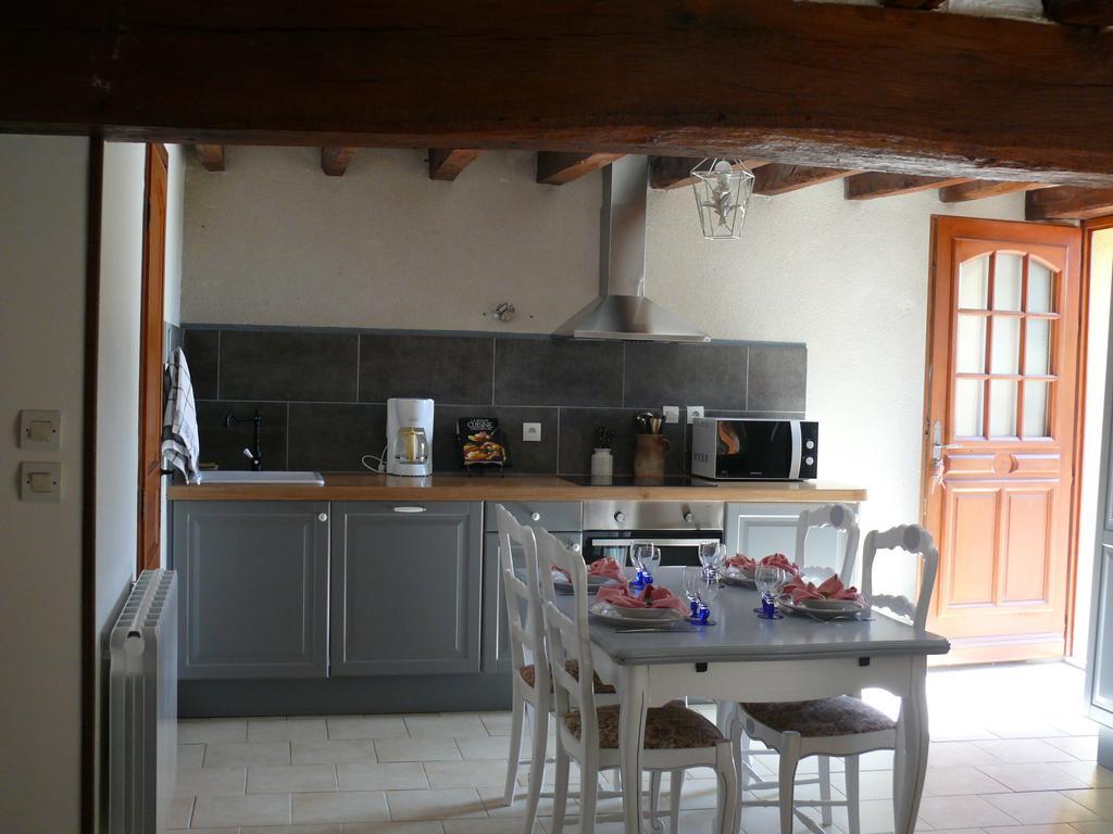 Gites A L'Ombre Des Chenes Châteauvieux Pokoj fotografie