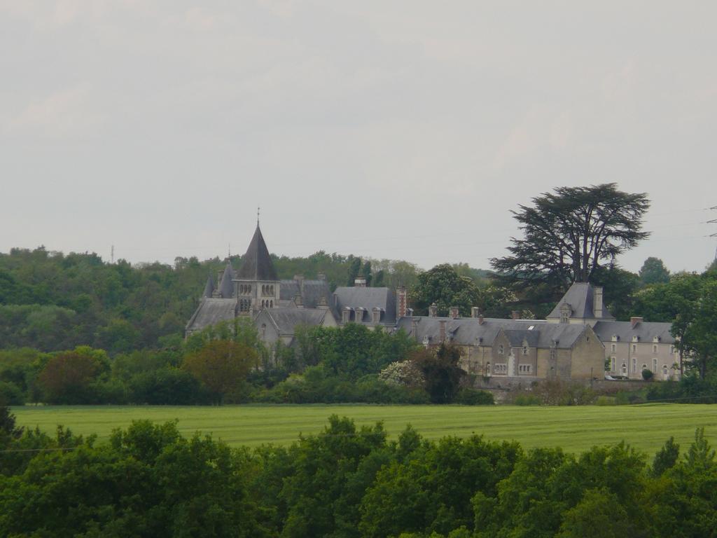 Gites A L'Ombre Des Chenes Châteauvieux Exteriér fotografie